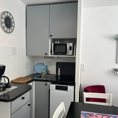Charmant Studio Climatise Au Cap D'agde Avec Piscine, Balcon Et Proche Port - 2 Pers. - Fr-1-749-47 * Agde